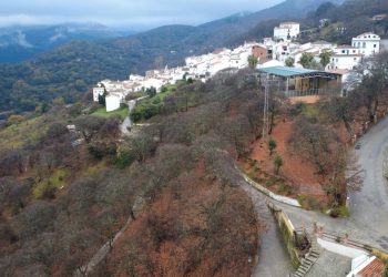 PUJERRA FINALIZA MEJORAS EN EL ACCESO AL CEMENTERIO Y UN CAMINO