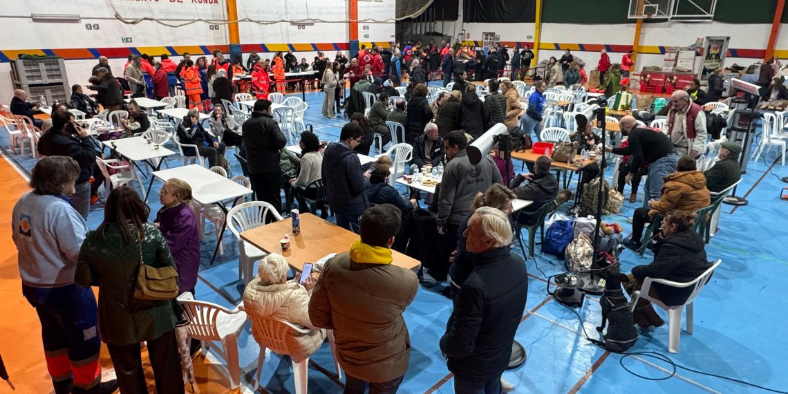 Ronda acoge vecinos de Grazalema, desalojados de su municipio por el temporal