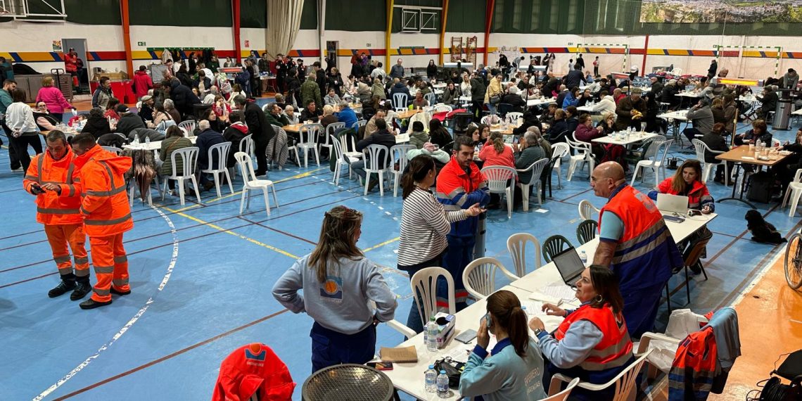 El Ayuntamiento de Ronda atiende a alrededor de 400 vecinos desalojados de Grazalema por los efectos del temporal