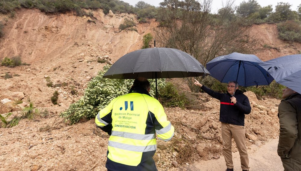 Salado anuncia una partida inicial de 15 millones para las primeras reparaciones de carreteras tras el temporal, aunque advierte de que los daños serán “muy superiores”