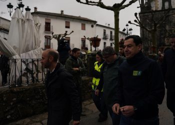 Moreno pide extremar el cuidado y la atención al 112: evacuación de Grazalema y actuaciones en presas