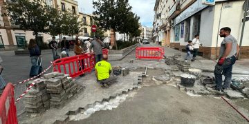 El Ayuntamiento de Ronda interviene en la plaza Carmen Abela para reparar los daños del temporal
