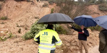 Salado anuncia una partida inicial de 15 millones para las primeras reparaciones de carreteras tras el temporal, aunque advierte de que los daños serán “muy superiores”