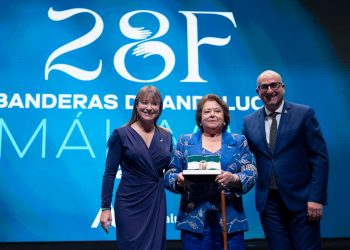 La diseñadora de trajes de goyesca Pepa Borrego, Bandera de Andalucía de las Artes de la provincia de Málaga