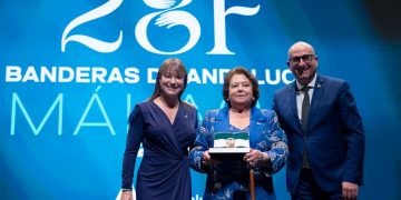 La diseñadora de trajes de goyesca Pepa Borrego, Bandera de Andalucía de las Artes de la provincia de Málaga