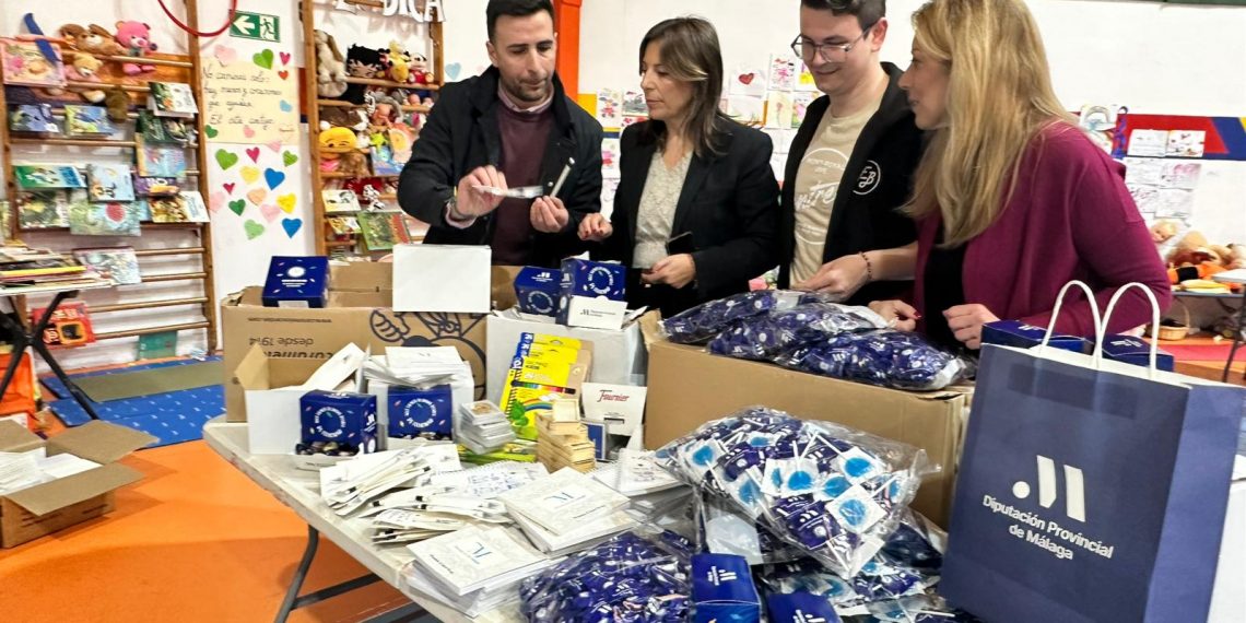 La Diputación hace entrega en Ronda de material lúdico y educativo para los desalojados de Grazalema