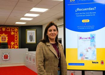 Cultura presenta el libro ‘Recuerda’, de María del Pilar Ortiz, un cuento infantil que habla de la relación de nietos y abuelos con el Alzheimer como telón de fondo