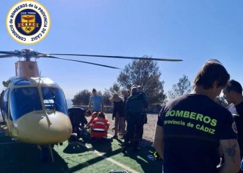 Dos parapentistas heridos graves tras sufrir una caída en Algodonales