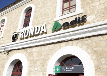 Transportes licita la instalación del sistema de telemando de energía en el tramo Ronda-Algeciras, con una inversión de 10,64 millones de euros