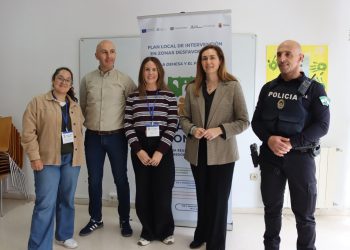 El Ayuntamiento y ‘Eracis+’ crean el proyecto ‘En punto’ para fomentar el hábito de los estudiantes del colegio ‘Virgen de la Cabeza’ de llegar a hora a clase