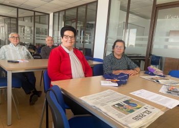 La Asociación de la Prensa de Málaga impulsa la alfabetización mediática de personas mayores en 26 municipios