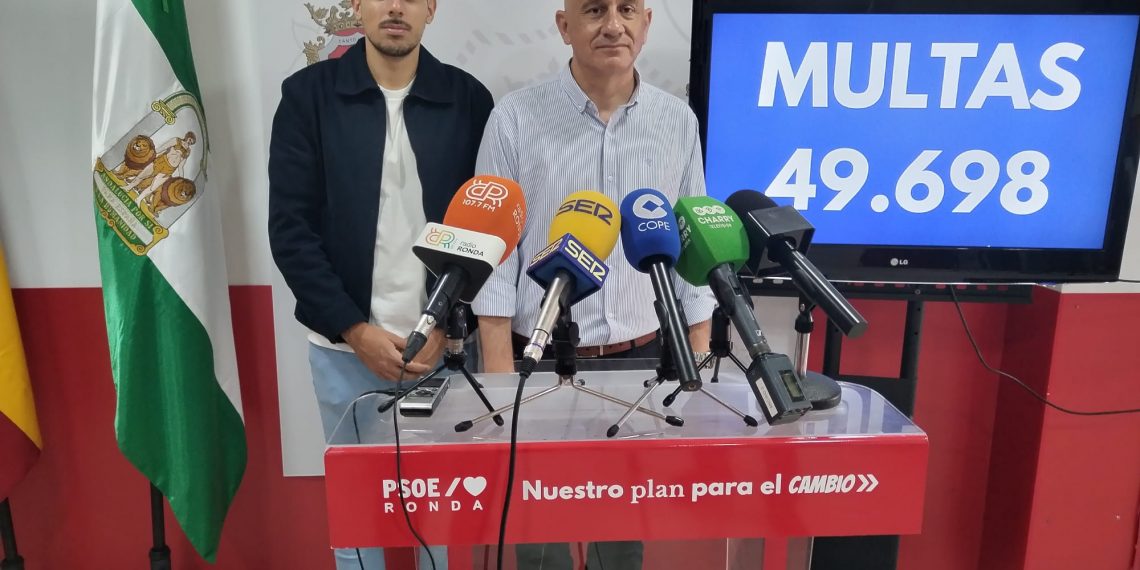 El PSOE critica la gestión del dinero recaudado con las medidas de tráfico en el eje Armiñán-Puente Nuevo-Virgen de la Paz