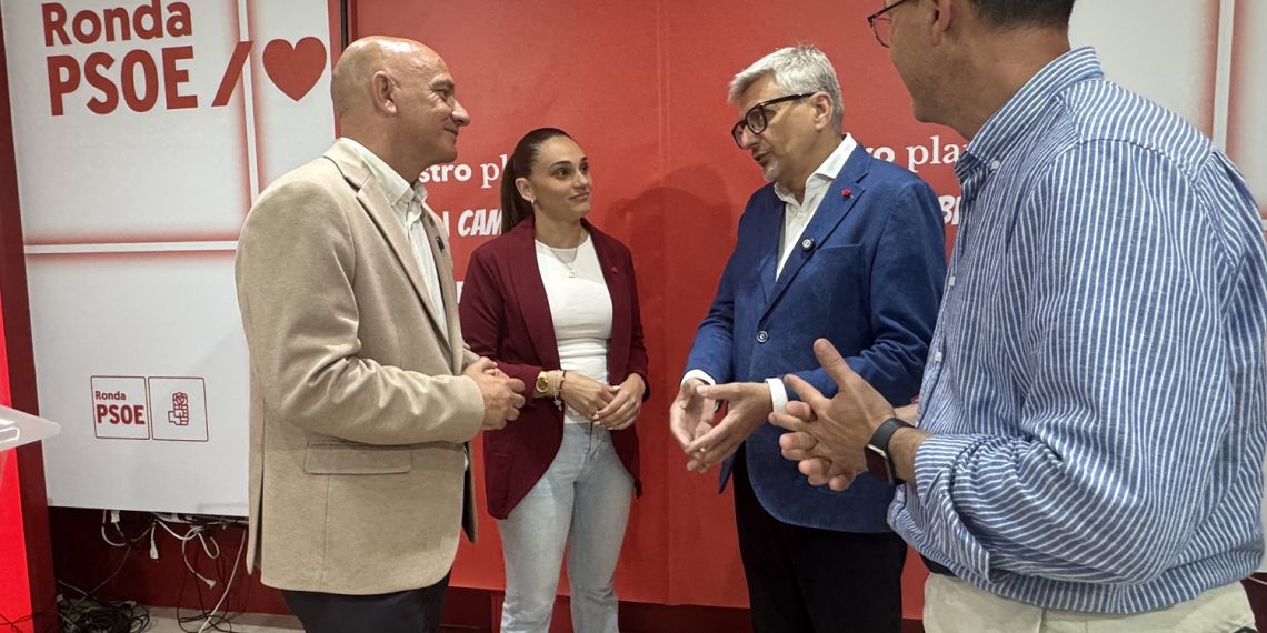El PSOE dotará con más profesionales y recursos el Hospital de Ronda y acometerá la conexión por autovía con Málaga