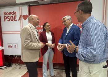 El PSOE dotará con más profesionales y recursos el Hospital de Ronda y acometerá la conexión por autovía con Málaga