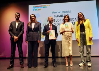 Loles López subraya el papel de todos losmodelos de familia: “Son escuelas de valores ypilar fundamental de Andalucía”