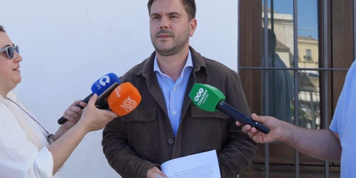 “El PSOE no vota a favor de que vengan inversiones de la Diputación a Ronda”