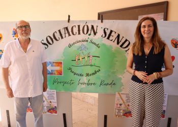 La Asociación Senda-Proyecto Hombre organiza una exposición solidaria cuyas obras están a la venta y lo recaudado se destinará a la labor de la entidad