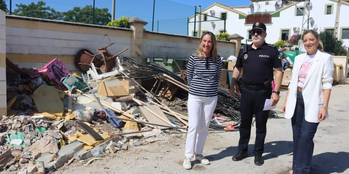 La Policía Local inicia una campaña de refuerzo de vigilancia para evitar el depósito de escombros o residuos fuera de la normativa establecida