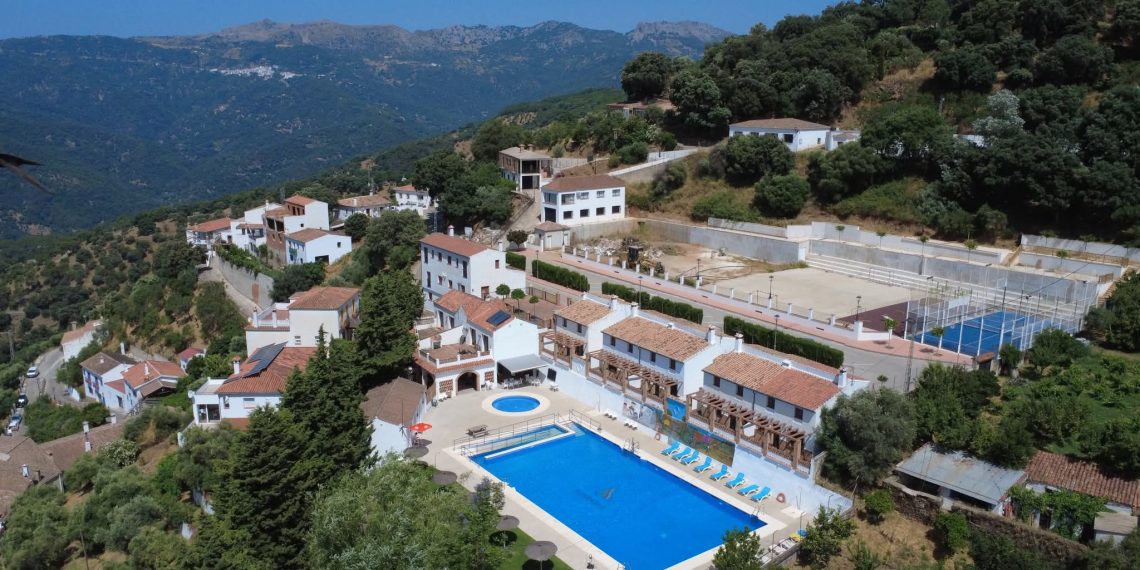 Abre sus puertas la piscina municipal de Jubrique