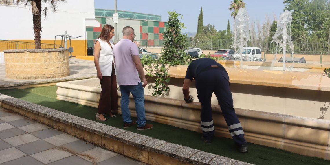 El Ayuntamiento culmina la renovación de la plaza Giner de los Ríos dentro del plan de mejora de barriadas