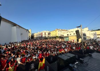 El Ayuntamiento de Ronda volverá a instalar una gran pantalla en la plaza Teniente Arce para seguir la final del Mundial de Fútbol