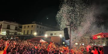 Más de 1.500 personas celebran en Ronda la victoria de España en el Mundial de Fútbol
