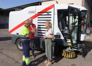 El Ayuntamiento de Ronda dota con una nueva barredora a la empresa municipal de limpieza, Soliarsa