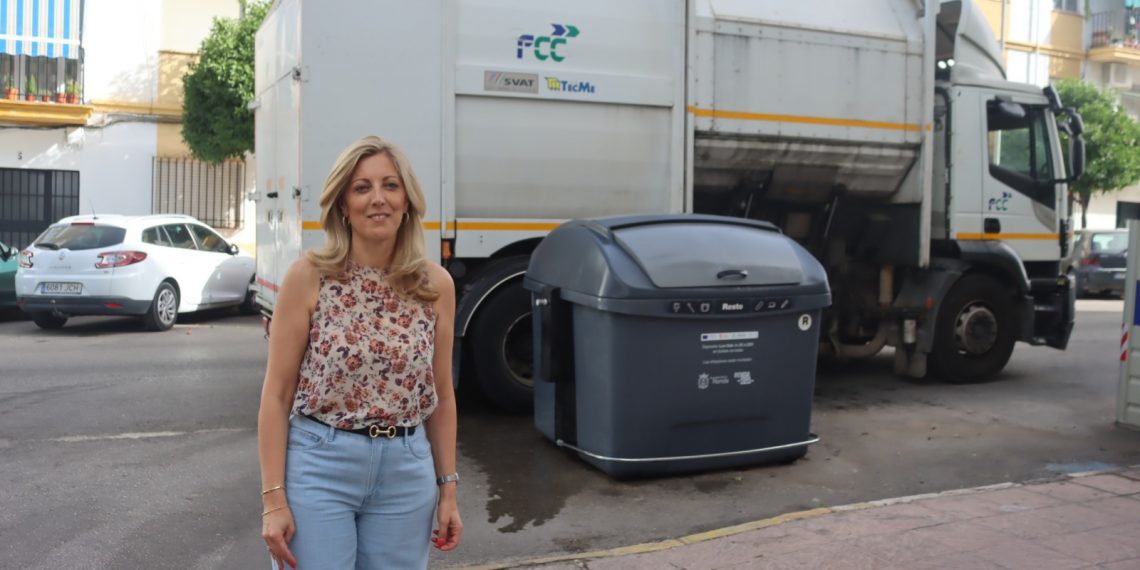 Soliarsa intensifica la limpieza y desinfección de los contenedores de carga lateral durante el verano