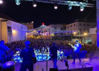Miles de personas llenan el centro de Ronda en el Pinsapo Sound
