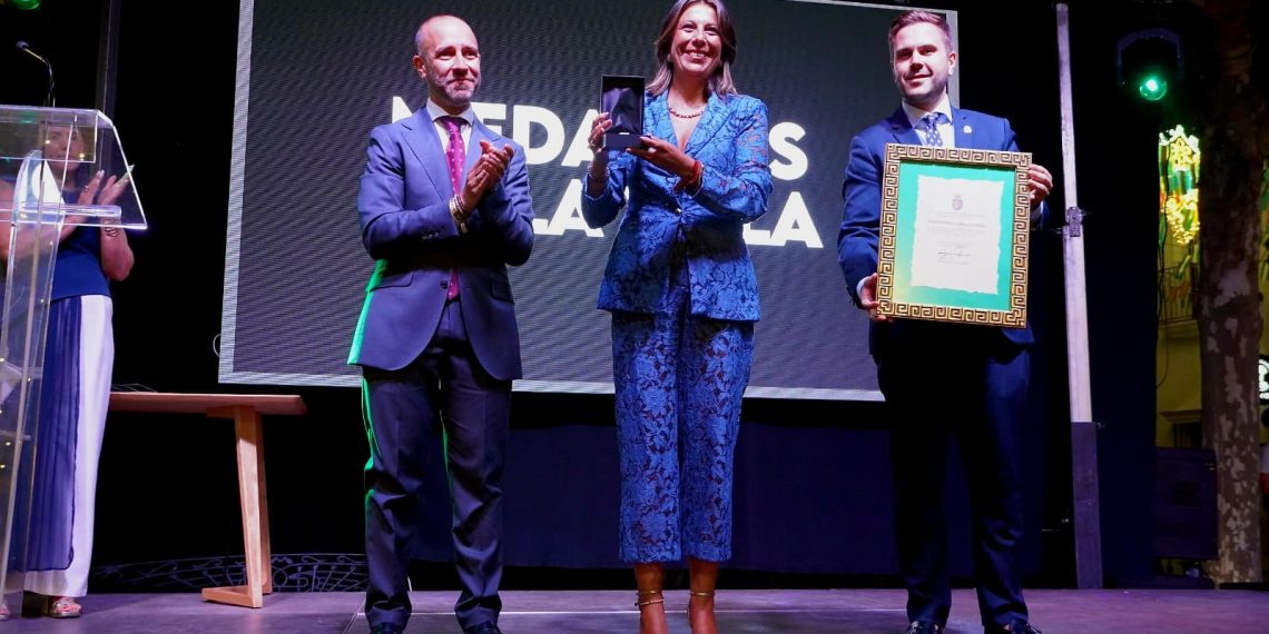 Grazalema reconoce a Ronda con su Medalla de la Villa por acoger a sus vecinos durante el tren de borrascas