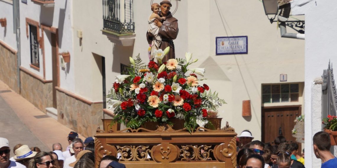 Pujerra pone el broche a la Semana Cultural con su Romería en honor a San Antonio de Padua