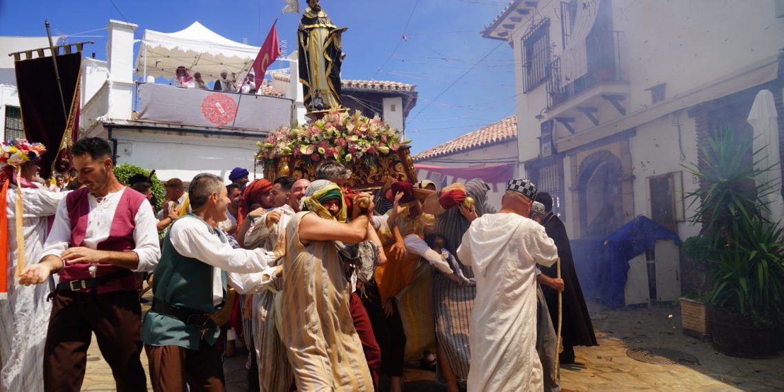 Benalauría disfrutó de su fiesta de ‘Moros y Cristianos’ 2026