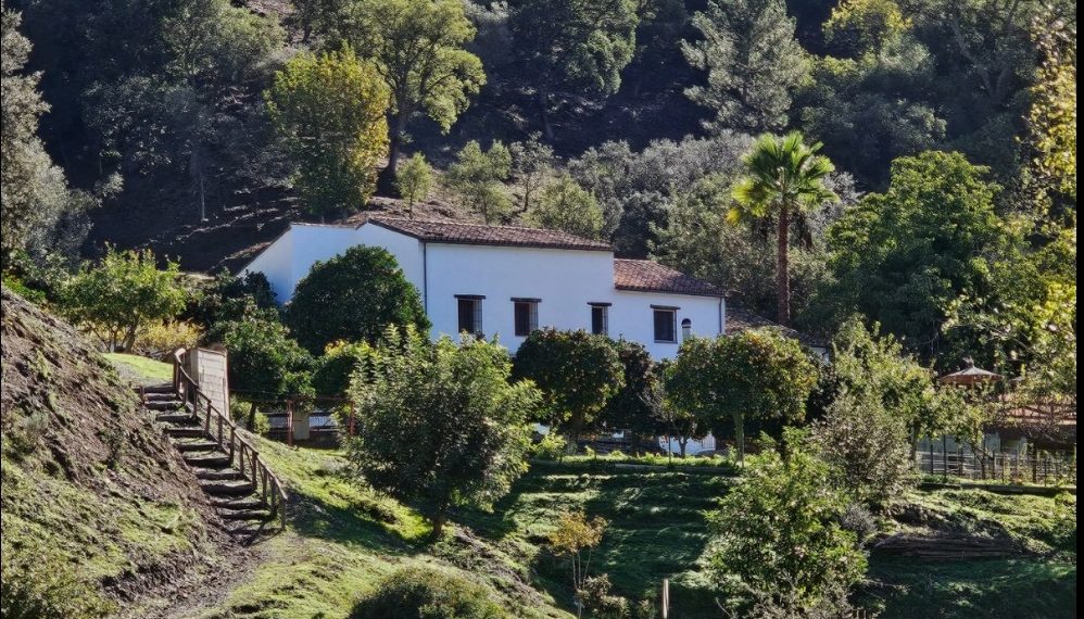 La Diputación participa en una campaña dirigida a viviendas rurales sobre cómo actuar en caso de un incendio forestal