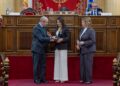 La alcaldesa de Ronda, reconocida por la Asociación Víctimas del Terrorismo
